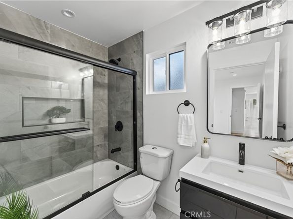 11113 1/2 S Budlong Avenue, Los Angeles CA 90044