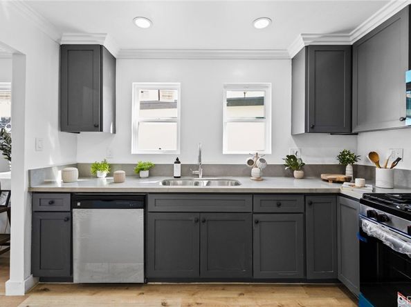 426 W 63rd Place, Los Angeles CA 90003