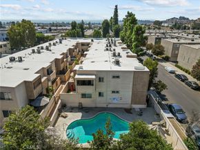 9950 Jordan Avenue 10, Chatsworth CA 91311