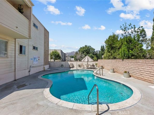 9950 Jordan Avenue 10, Chatsworth CA 91311