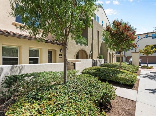 942 E Drapery Lane, Anaheim CA 92802