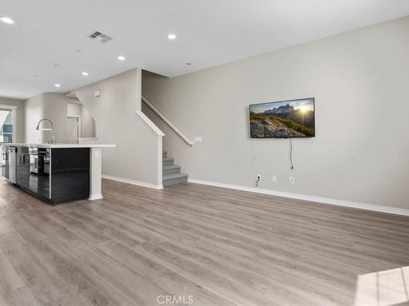 942 E Drapery Lane, Anaheim CA 92802