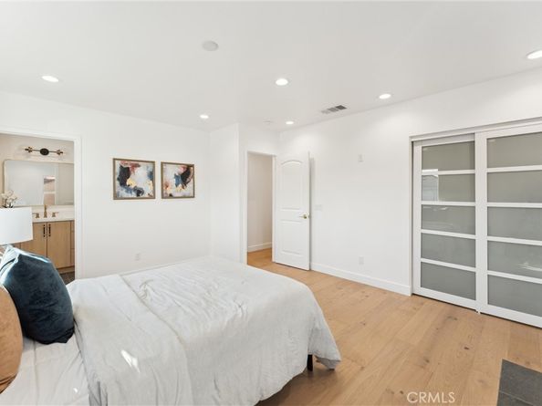 3945 S Norton Avenue, Los Angeles CA 90008