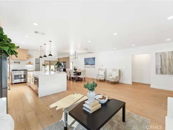 3945 S Norton Avenue, Los Angeles CA 90008