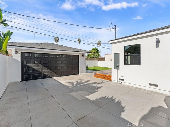3945 S Norton Avenue, Los Angeles CA 90008