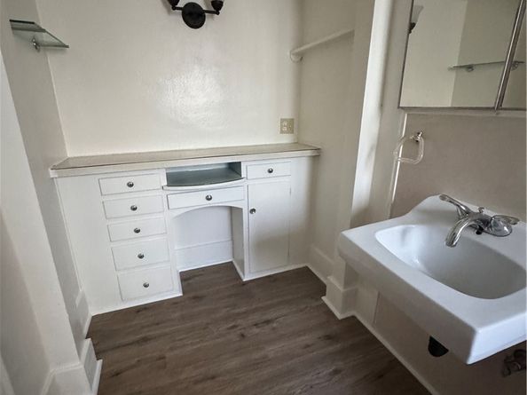 1209 E 1st Street, Long Beach CA 90802