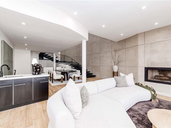 1195 La Mirada Street, Laguna Beach CA 92651