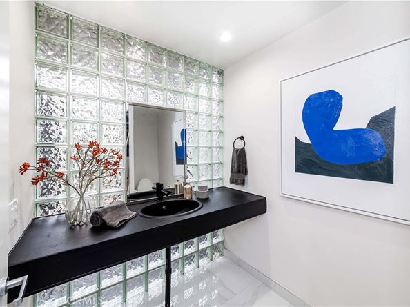 1195 La Mirada Street, Laguna Beach CA 92651