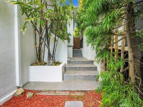 2025 Navy Street, Santa Monica CA 90405