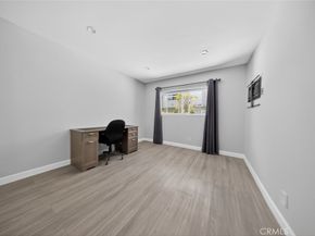 250 W Spazier Avenue 101, Burbank CA 91502