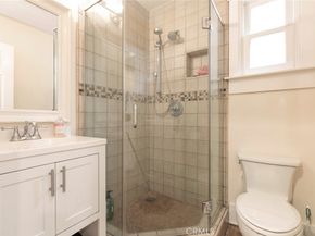 597 N Hill Avenue N, Pasadena CA 91106