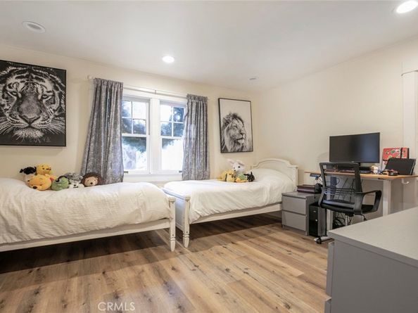 597 N Hill Avenue N, Pasadena CA 91106