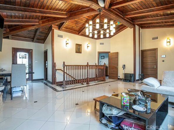 1456 Western Avenue, Glendale CA 91201