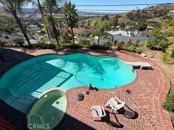 3003 Mesa Verde Drive, Burbank CA 91504