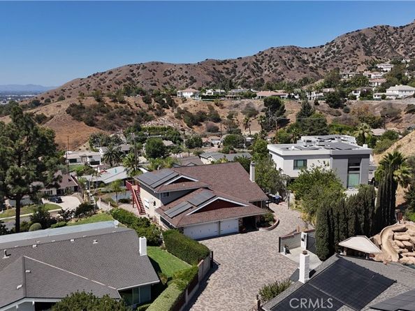 3003 Mesa Verde Drive, Burbank CA 91504