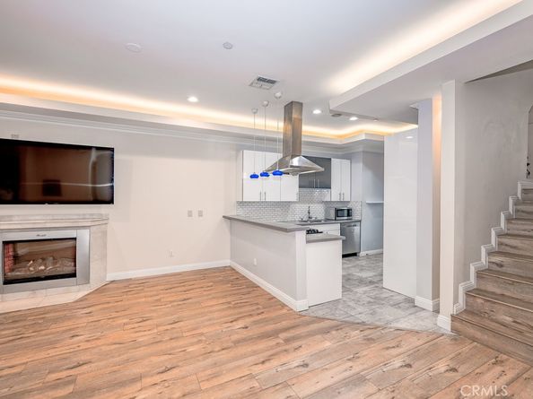 216 N Buena Vista Street 113, Burbank CA 91505