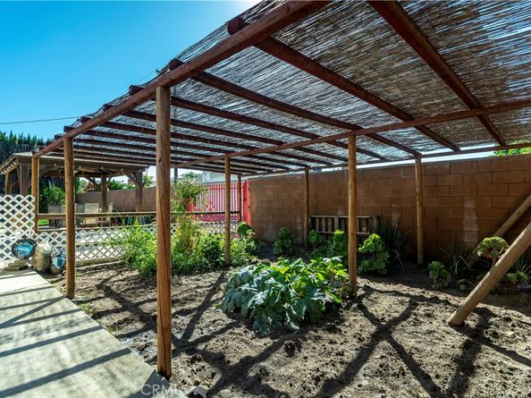 16040 Parthenia, North Hills CA 91343