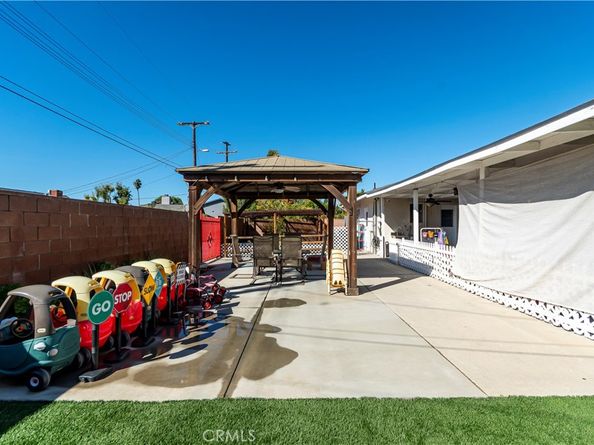 16040 Parthenia, North Hills CA 91343