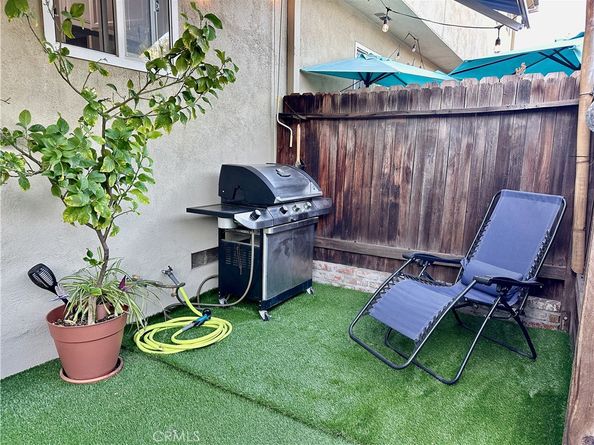 11138 Aqua Vista Street 3, Studio City CA 91602