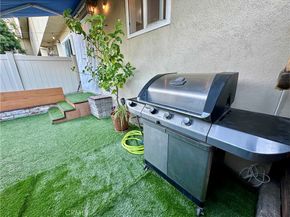 11138 Aqua Vista Street 3, Studio City CA 91602