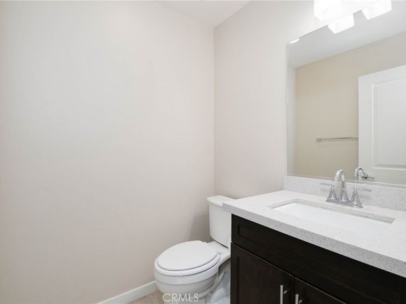 717 S Azusa Avenue C, Azusa CA 91702