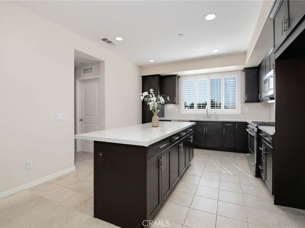 717 S Azusa Avenue C, Azusa CA 91702