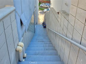 6423 Deep Dell, Hollywood CA 90068