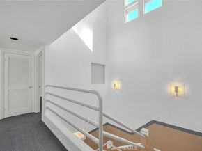 6423 Deep Dell, Hollywood CA 90068