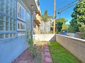 6423 Deep Dell, Hollywood CA 90068