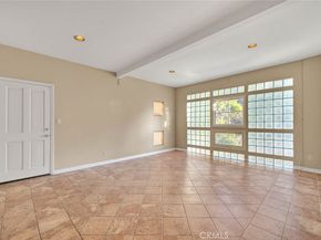 6423 Deep Dell, Hollywood CA 90068