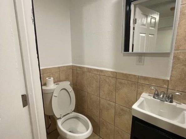 6208 Holmes Avenue, Los Angeles CA 90001