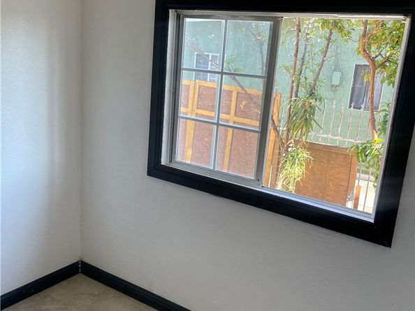 6208 Holmes Avenue, Los Angeles CA 90001