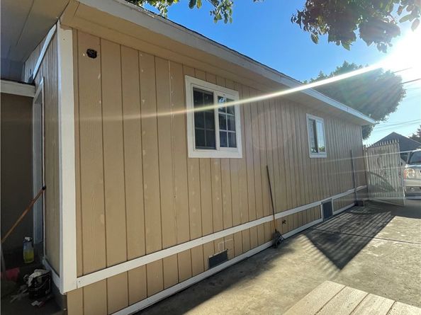 6208 Holmes Avenue, Los Angeles CA 90001