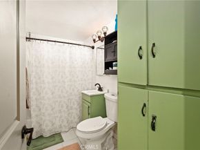 5208 N Leaf, Azusa CA 91702