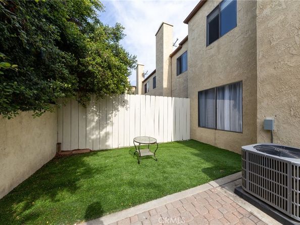 555 S Azusa, Azusa CA 91702