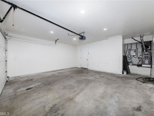 555 S Azusa, Azusa CA 91702