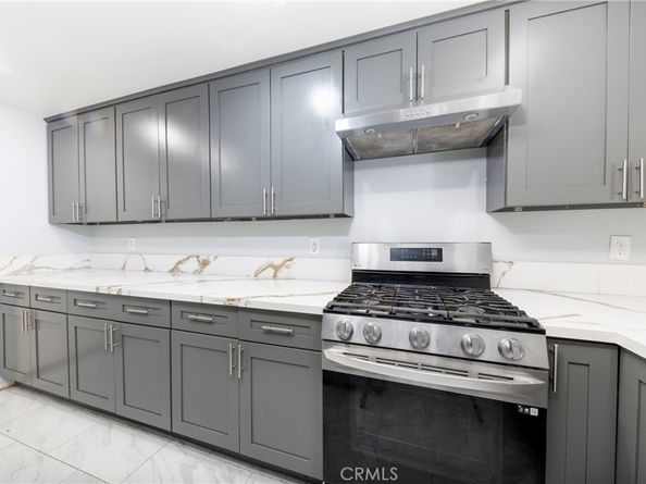 555 S Azusa, Azusa CA 91702