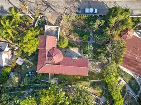 2329 N Edgemont, Los Angeles CA 90027