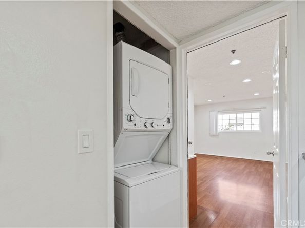 147 W Acacia Ave. #104, Glendale CA 91204