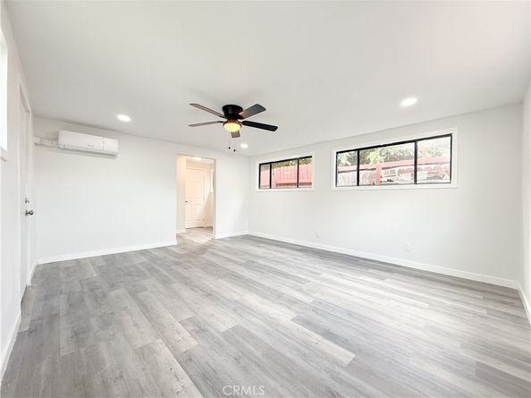 5557 Lemon Avenue, Long Beach CA 90805