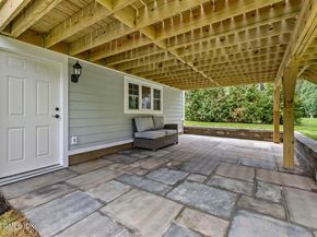 64 Amherst Place, Stamford CT 06902