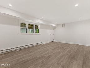 64 Amherst Place, Stamford CT 06902