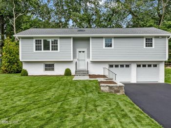 64 Amherst Place
