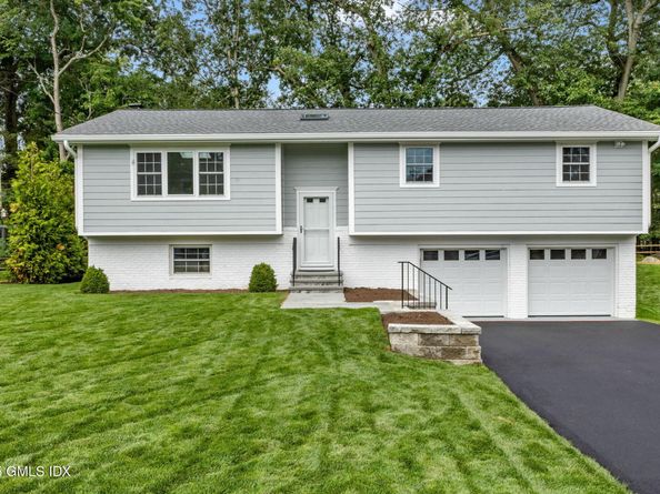 64 Amherst Place, Stamford CT 06902