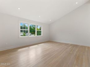 64 Amherst Place, Stamford CT 06902