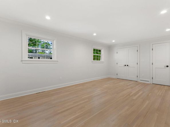 64 Amherst Place, Stamford CT 06902