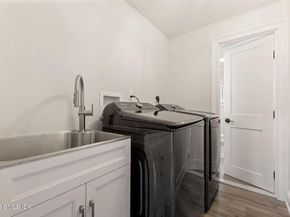 64 Amherst Place, Stamford CT 06902