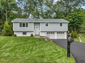64 Amherst Place, Stamford CT 06902