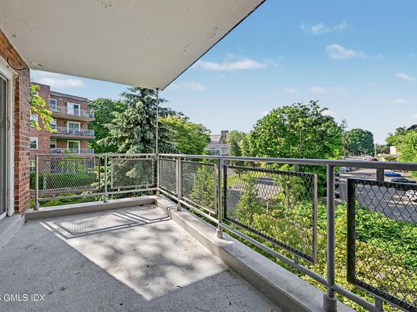 1 Putnam Hill 3C, Greenwich CT 06830