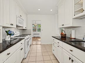1 Putnam Hill 3C, Greenwich CT 06830